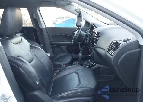 2021 Jeep Compass Limited 4X4 z USA, uszkodzony, nr VIN 3C4NJDCB5MT556496